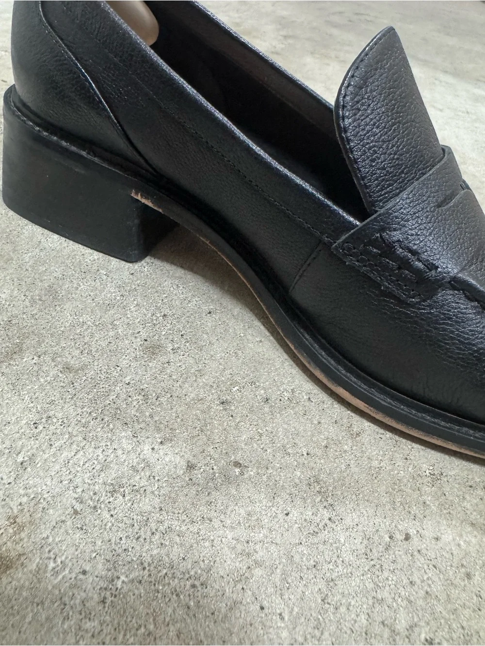 Vince Camuto | Black Leather Block Heel Penny Loafer size 9 women’s - Picture 9 of 10